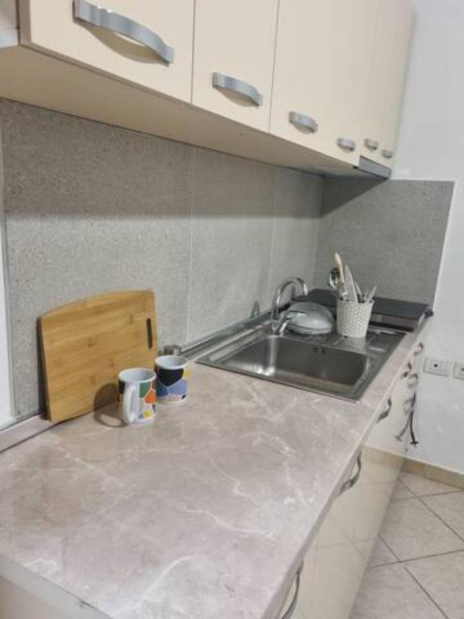 #Beautiful New Apartment,Studio- Close Tirana City Center Eksteriør billede